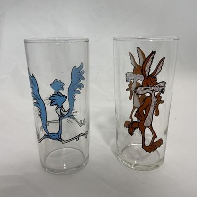 .233. VINTAGE | Looney Tunes | 1973 | Road Runner | Wile E Coyote 