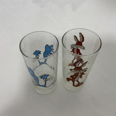 .237. VINTAGE | Looney Tunes | 1973 | Wile E Coyote | Road Runner