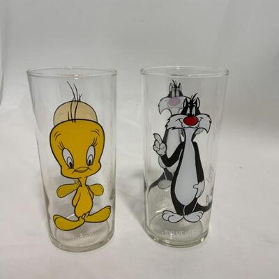 .241. VINTAGE | Looney Tunes | 1973 | Tweety Bird | Sylvester