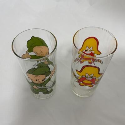 .243. VINTAGE | Looney Tunes | 1973 | Elmer Fudd | Yosemite Sam