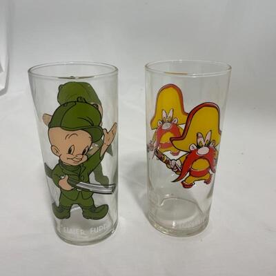 .247. VINTAGE | Looney Tunes | 1973 | Elmer Fudd | Yosemite Sam