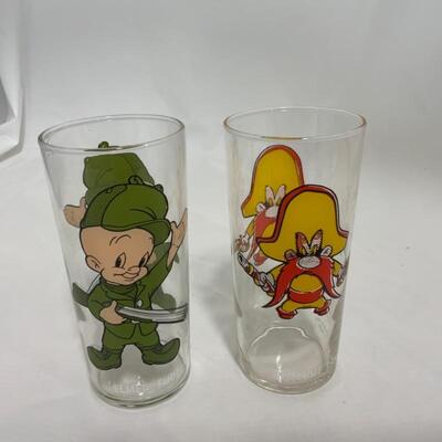 .247. VINTAGE | Looney Tunes | 1973 | Elmer Fudd | Yosemite Sam