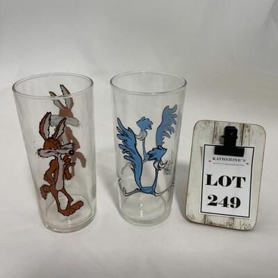 .249. VINTAGE | Looney Tunes | 1973 | Wile E Coyote | Road Runner