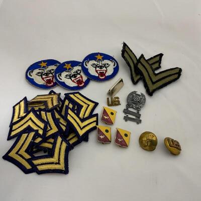 .282. Lot of Military Patches and Pins