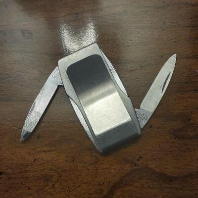 Money clip w/knife
