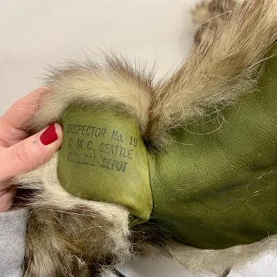 .285. ANTIQUE | WW2 Army Air Force | Extreme Cold | Arctic Wolf Mittens