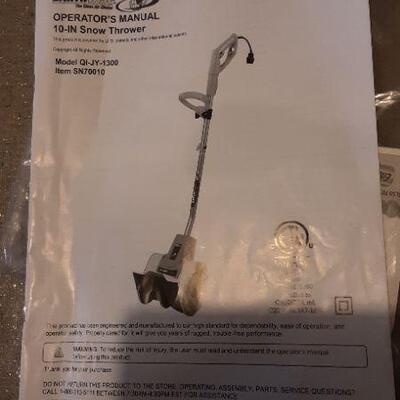 Snow thrower