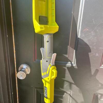 Cordless Ryobi weedeater/ no battery/charger 