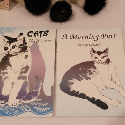 Lot 56: (2) Boyd's Bear Siamese Cats & (3) BOOKS