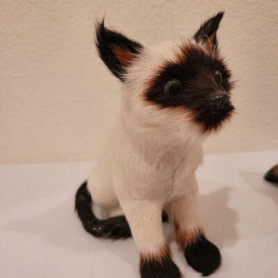 Lot 75: Vintage Real Fur Cat & Ceramic JK Cat