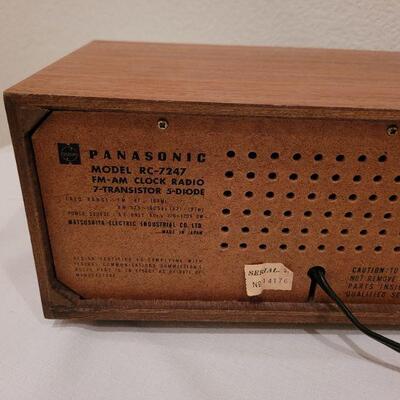 Lot 83: Vintage Panasonic Clock Radio
