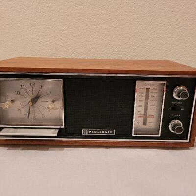 Lot 83: Vintage Panasonic Clock Radio