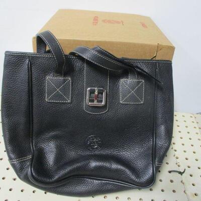 Lot 227 - Dooney Bourke Purse