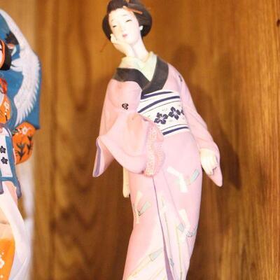 Lot 30 Japanese Geishas Collectible Ceramic Figurines 