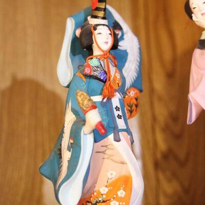 Lot 30 Japanese Geishas Collectible Ceramic Figurines 