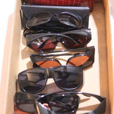Lot 44 Box of Sun Glasses