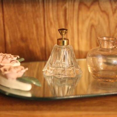 Lot 90 Capodimnote Pink Floral DÃ©cor, Mirror w/ Ceramic Roses & More