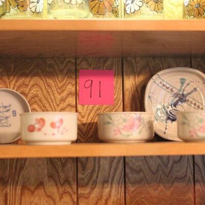 Lot 91 Made in Japan Mini Bowls/Dishes