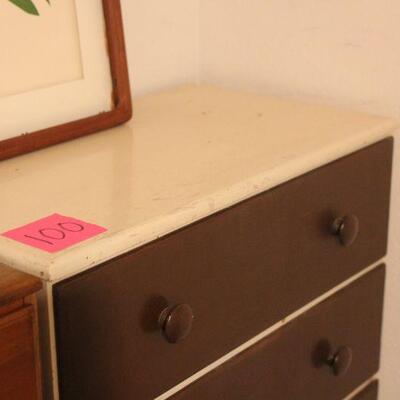 Lot 100 5 Drawer Painted Dresser (have knob) 43x15.5x15