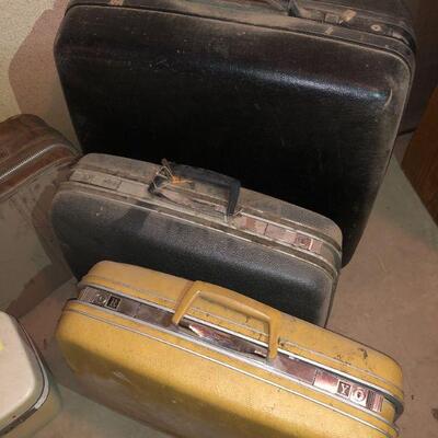 Lot 125 Vintage Suitcases (stored in shop)
