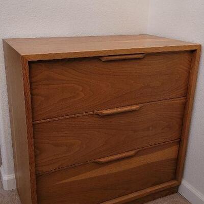 Lot 141: Vintage LANE Mid Century Modern 3-Drawer Small Dresser 