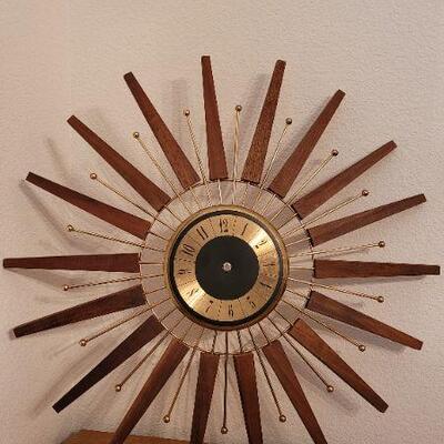 Lot 142: Vintage STARBURST Design Mid Century Modern Wall Clock (needs movement)