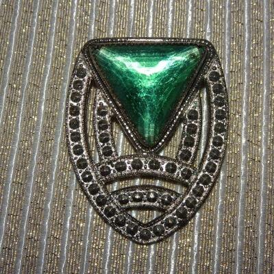 Art Deco Style Emerald Green Brooch 