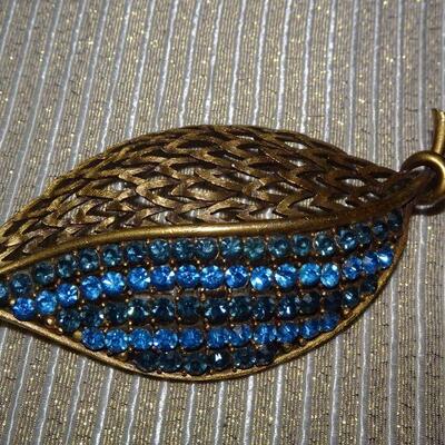 Gold Tone Signed Blue Rhinestone Leaf Brooch 