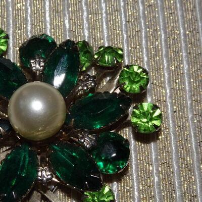 Emerald Green & Pearl Flower Rhinestone Brooch 