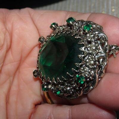 Silver Tone Emerald Green Color Rhinestone Brooch, Royalty! 