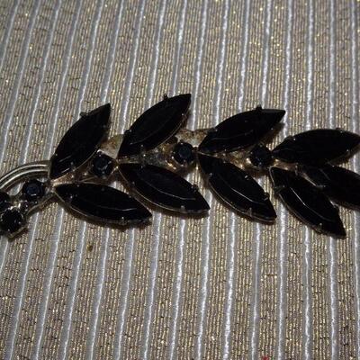 Silver Tone Vintage Rhinestone Brooch, Leaf 