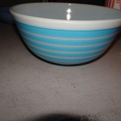 Vintage Pyrex Blue & White Striped Bowl 