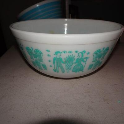 Vintage Pyrex Teal & White Colonial Scene MCM Glass 