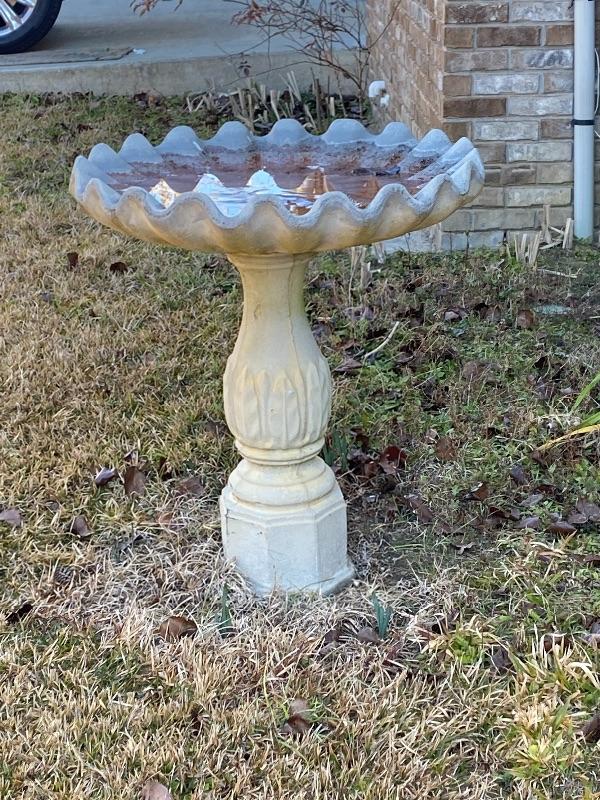 Heavy Cement 2 Piece Bird Bath