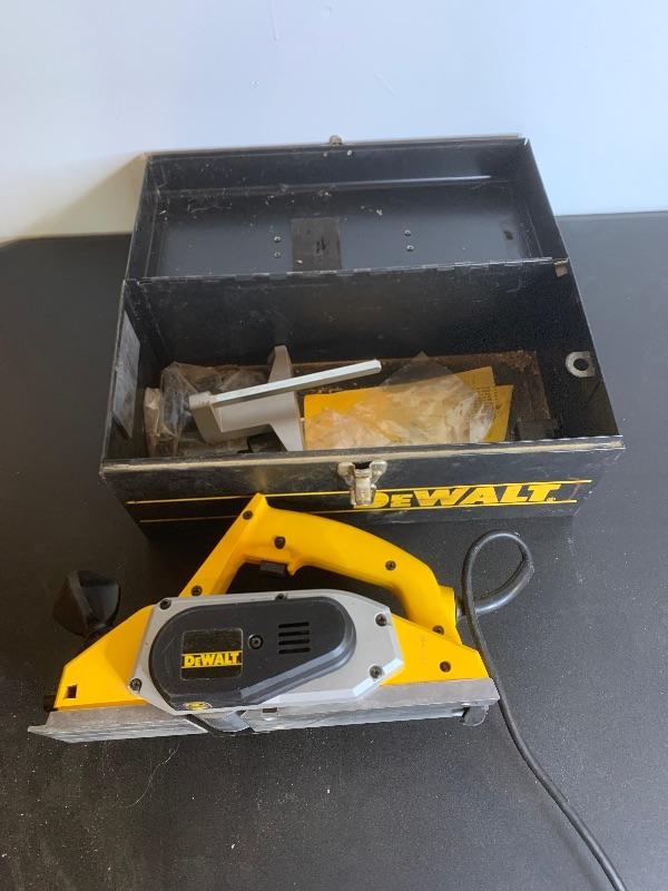 Dewalt 31/8” Electric Hand Planer