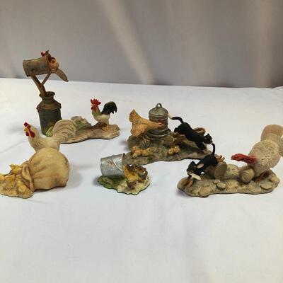 Lot 39 - Cheeky Chicks, Lowell Davis Collector Figurines