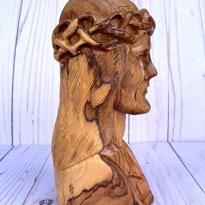 LOT 33  CARVED WOODEN BUST OF JESUS CROWN OF THORNS