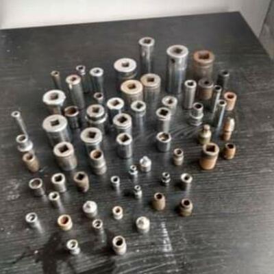Lot 023   Lot of 60 Assorted Sockets