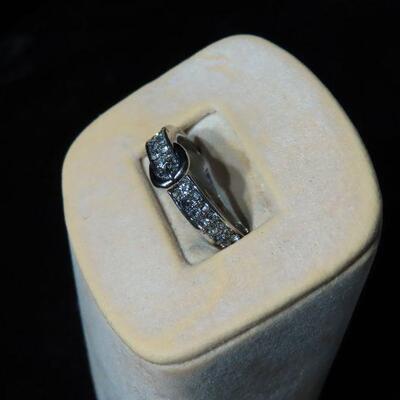 CZ buckle ring