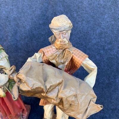 LOT 47  GROUP OF VINTAGE FOLK DOLLS WOOD & PAPER MACHE