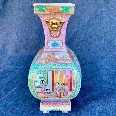LOT 48  REPRODUCTION CHINESE CERAMIC VASE & STAND