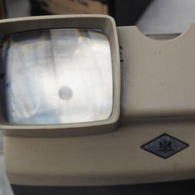Lot 57 Electronic Over the air TV (works)  Cassette player ( Fires up) 