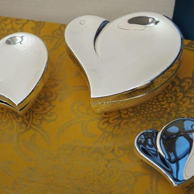 Lot 58 Collectibles #2 Crock, Vintage shoe horns, Carved large Designer glass bowl, Silver plate