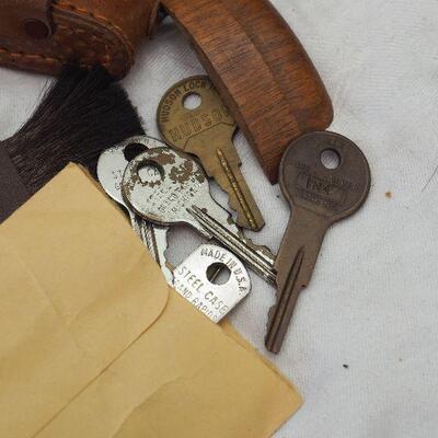 Lot 63 Clock radios, HP Scanner flatbed, various leather vintage holders