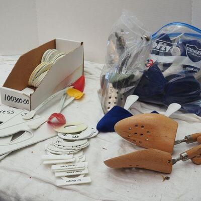 Lot 66 2 portable clothing racks, adjustable, closet organizers, shoe forms