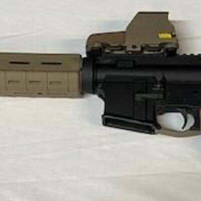 LOT#62: Lewis Machine & Tool (LMT) 5.56 Defender 2000.