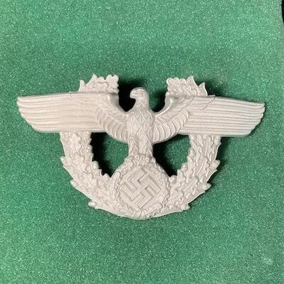 LOT#101B: German Nazi Police Officer's Hat Front Plate