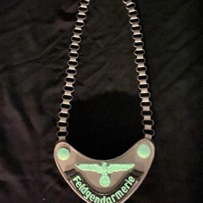 LOT#105B: WWII Feldgendermeri Gorget