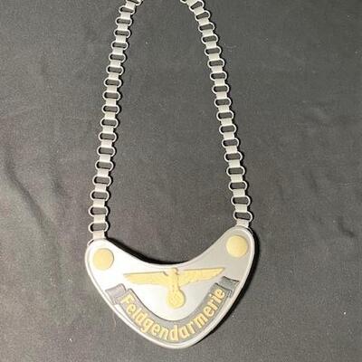 LOT#105B: WWII Feldgendermeri Gorget
