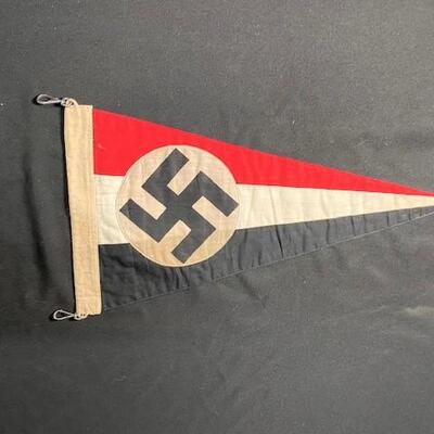 LOT#110B: Nazi Tricolor Car Pennant